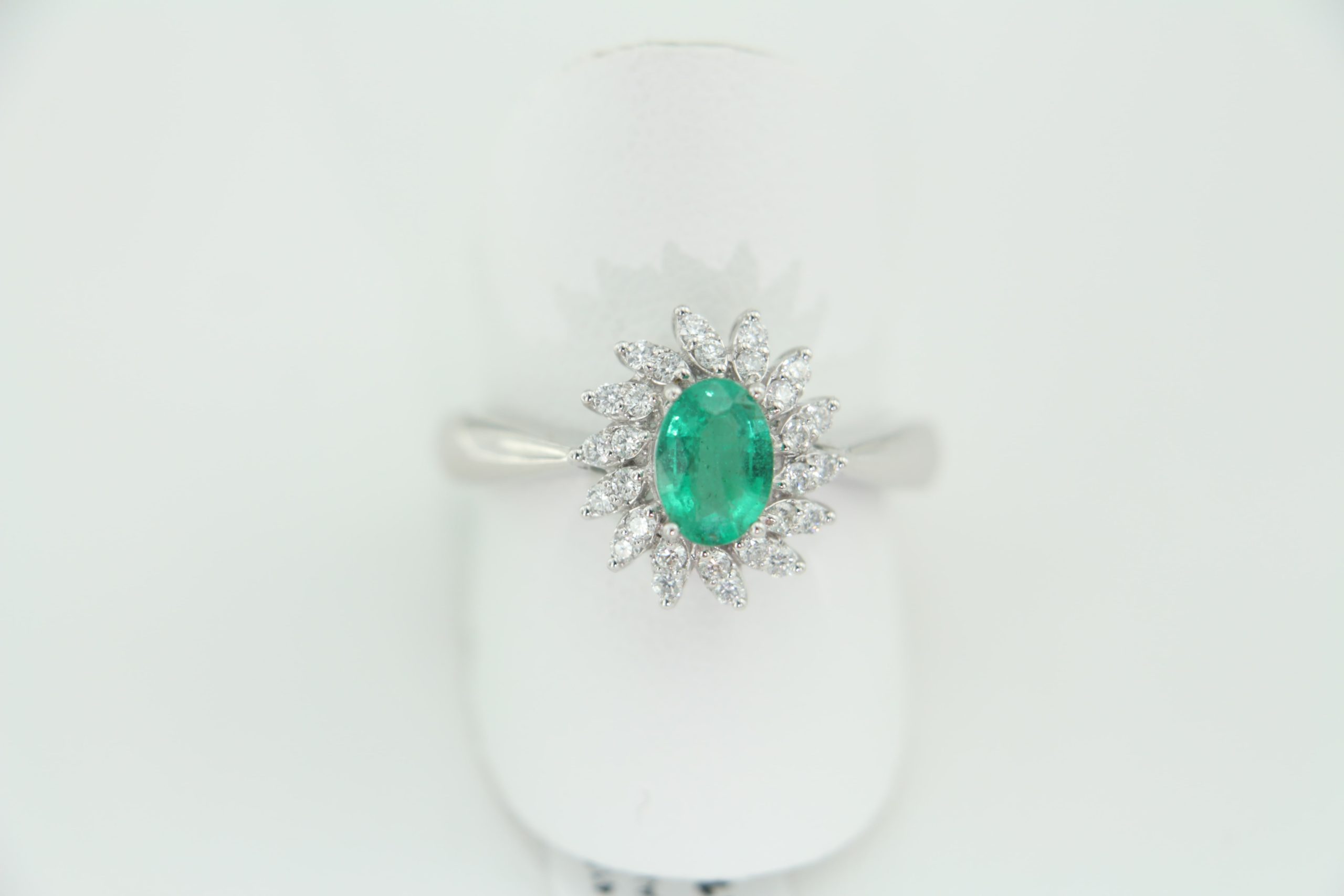 Anello con Smeraldo Maurizio Vitagliano